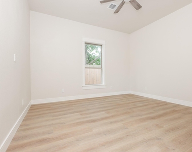 3407 Garrow Street - Photo Thumbnail 14