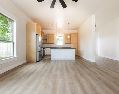 3407 Garrow Street - Photo Thumbnail 5