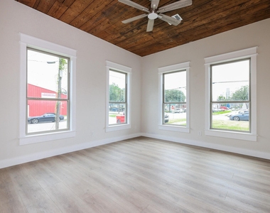 3407 Garrow Street - Photo Thumbnail 9