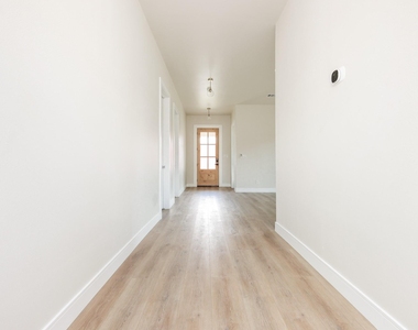 3407 Garrow Street - Photo Thumbnail 16