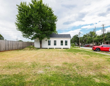 3407 Garrow Street - Photo Thumbnail 18