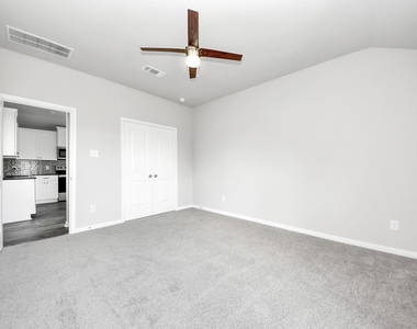 688 Swallow Drive - Photo Thumbnail 36