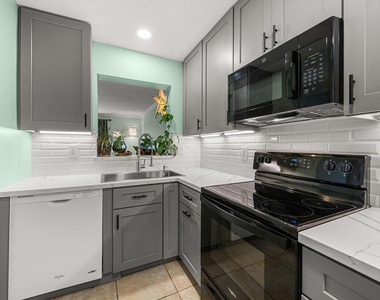 11515 Burdine Street - Photo Thumbnail 11