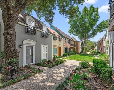 11515 Burdine Street - Photo Thumbnail 2