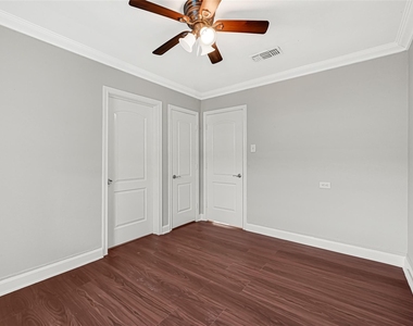 2331 Delafield Street - Photo Thumbnail 10