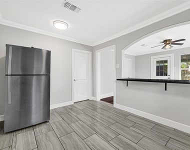 2331 Delafield Street - Photo Thumbnail 6