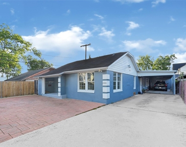 2331 Delafield Street - Photo Thumbnail 2