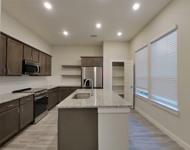 22843 Terrazzo Drive - Photo Thumbnail 4