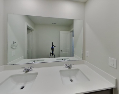 22843 Terrazzo Drive - Photo Thumbnail 13