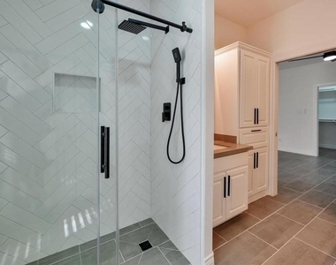 119 Capetown Lane - Photo Thumbnail 21