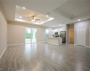 3204 66th Street W - Photo Thumbnail 5