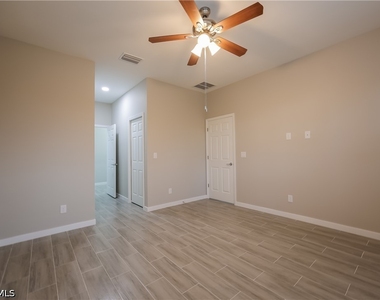 3204 66th Street W - Photo Thumbnail 12