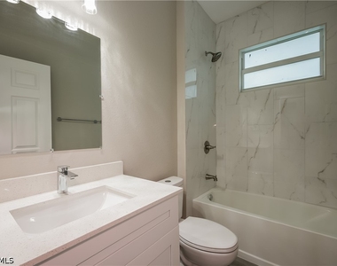 3204 66th Street W - Photo Thumbnail 6