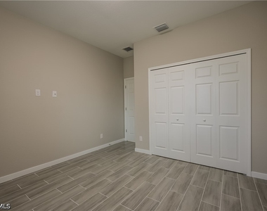3204 66th Street W - Photo Thumbnail 9