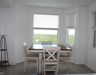 14121 Heritage Landing Boulevard - Photo Thumbnail 4