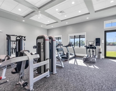 14121 Heritage Landing Boulevard - Photo Thumbnail 22