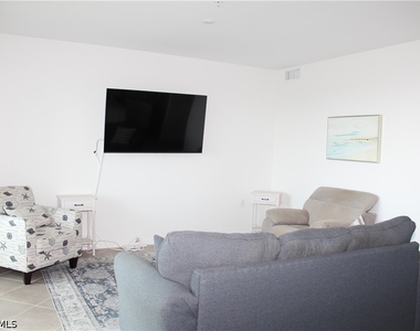 14121 Heritage Landing Boulevard - Photo Thumbnail 7