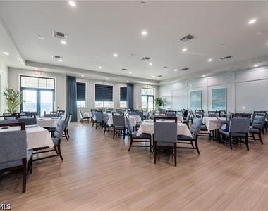 14121 Heritage Landing Boulevard - Photo Thumbnail 20