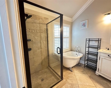 1526 Waterside Village Drive - Photo Thumbnail 12
