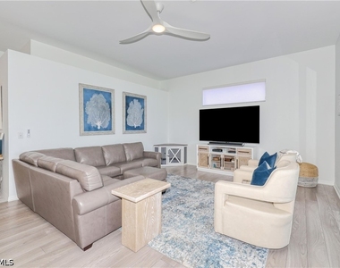 22589 Island Lakes Drive - Photo Thumbnail 6