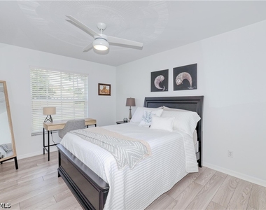 22589 Island Lakes Drive - Photo Thumbnail 21
