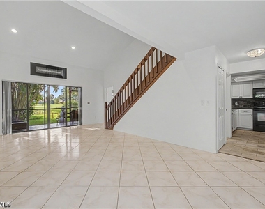 908 Augusta Boulevard - Photo Thumbnail 5