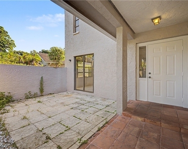 908 Augusta Boulevard - Photo Thumbnail 1
