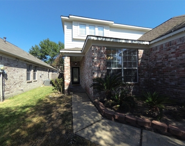 18418 Burgundy Sky Way - Photo Thumbnail 2
