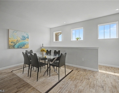 4713 Arboretum Circle - Photo Thumbnail 3