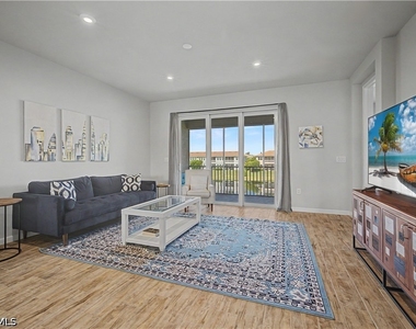 4713 Arboretum Circle - Photo Thumbnail 8