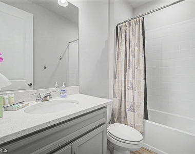 4713 Arboretum Circle - Photo Thumbnail 14