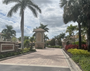 10833 Alvara Way - Photo Thumbnail 13