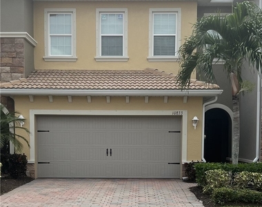10833 Alvara Way - Photo Thumbnail 3