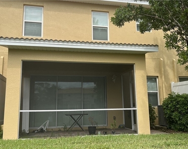 10833 Alvara Way - Photo Thumbnail 4