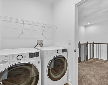 7548 Carnegie Way - Photo Thumbnail 17