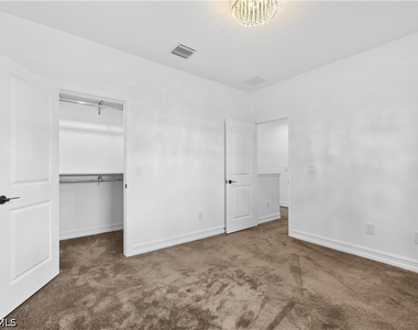 7548 Carnegie Way - Photo Thumbnail 11