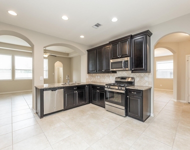 29163 Marina Point Lane - Photo Thumbnail 11