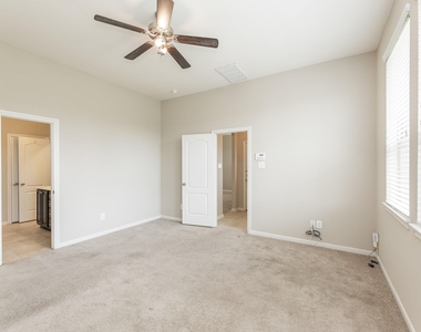 29163 Marina Point Lane - Photo Thumbnail 14