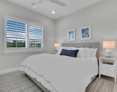 7124 Saona Court - Photo Thumbnail 11