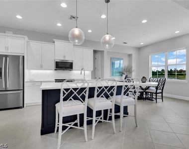 7124 Saona Court - Photo Thumbnail 4