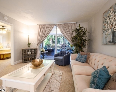 499 Forest Lakes Boulevard - Photo Thumbnail 10