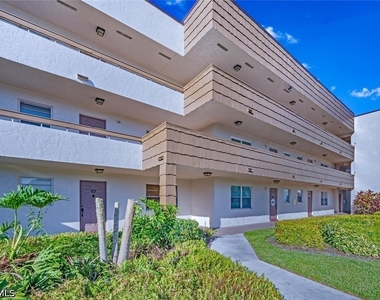 499 Forest Lakes Boulevard - Photo Thumbnail 3