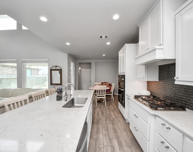 3815 Favor Forest Court - Photo Thumbnail 19