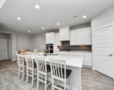 3815 Favor Forest Court - Photo Thumbnail 15