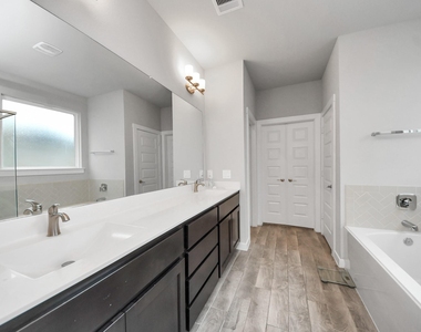 3815 Favor Forest Court - Photo Thumbnail 24