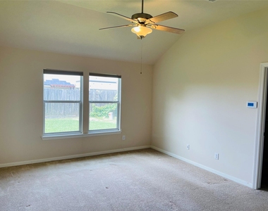10723 Lake Riata Lane - Photo Thumbnail 17