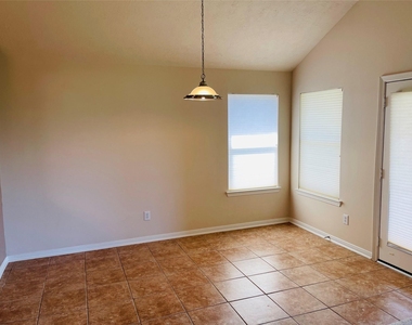 10723 Lake Riata Lane - Photo Thumbnail 15