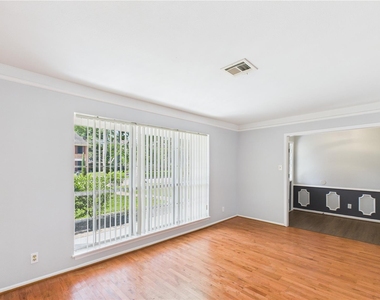 1107 Verret Lane - Photo Thumbnail 12