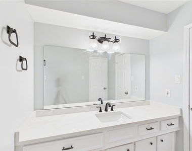 1107 Verret Lane - Photo Thumbnail 7