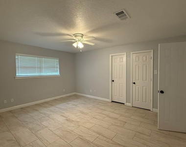 5525 Main Street - Photo Thumbnail 14